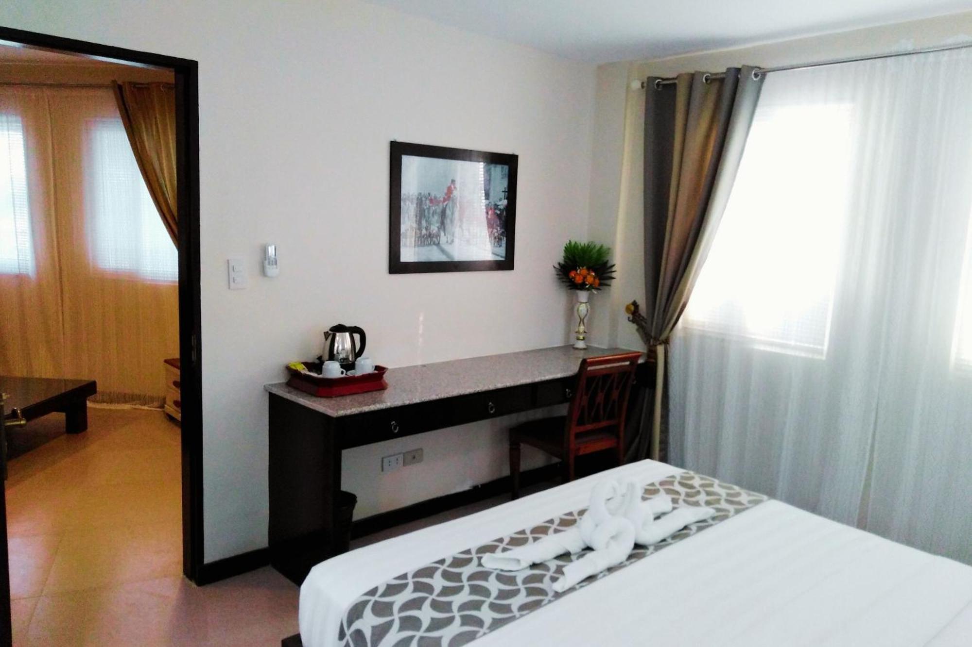 Venezia Suites Hotel Iloilo Værelse billede