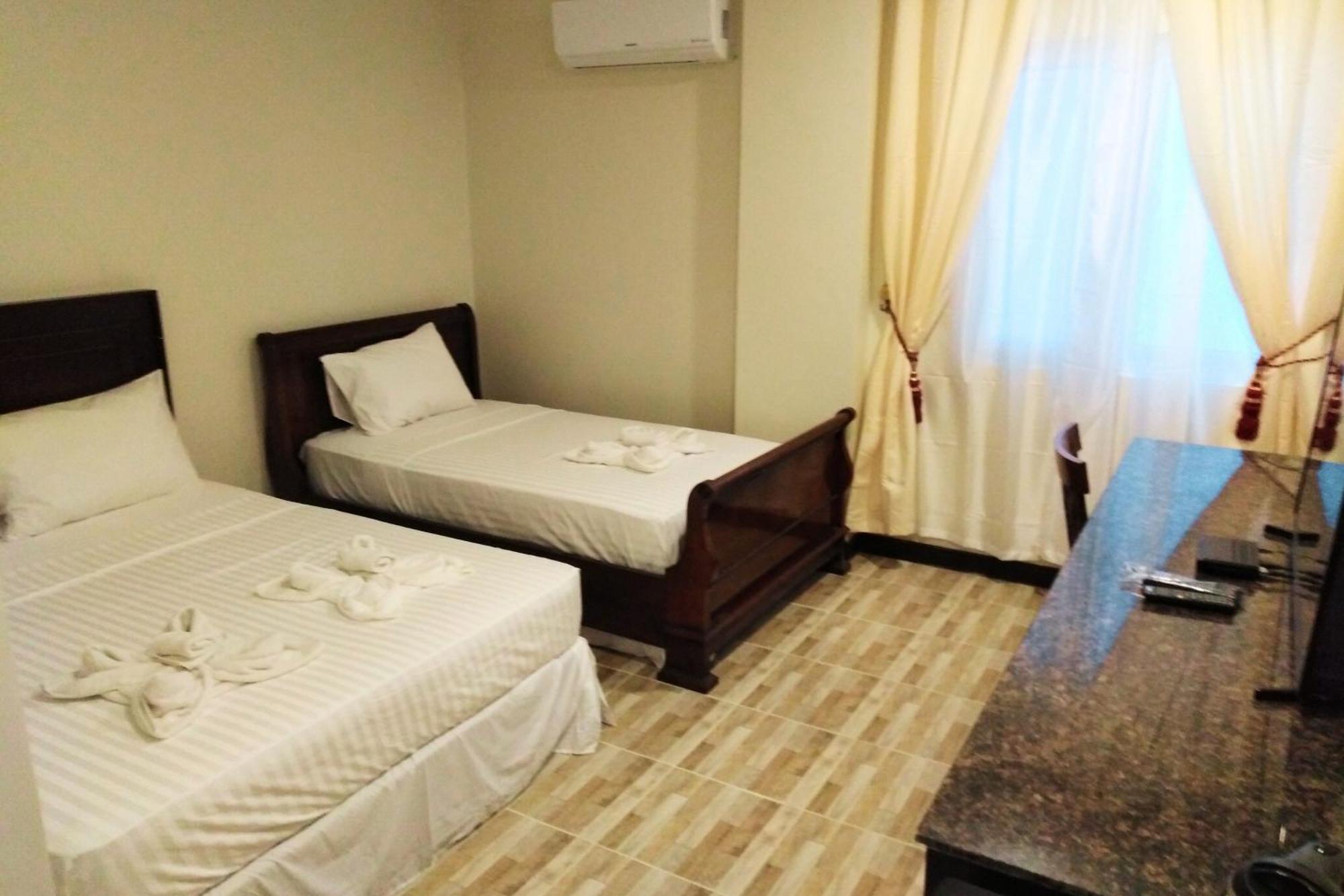 Venezia Suites Hotel Iloilo Værelse billede