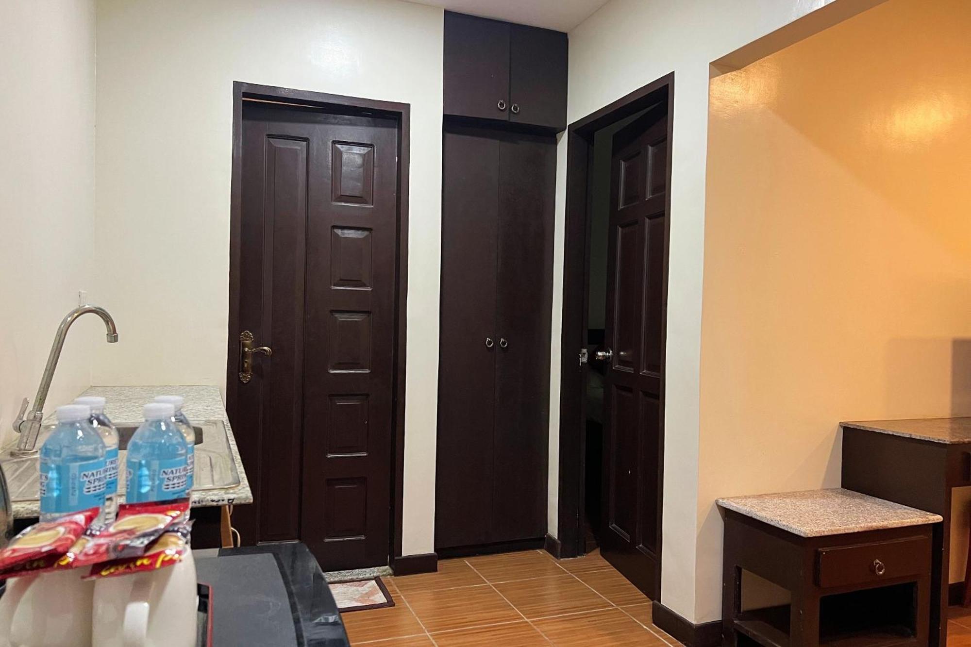 Venezia Suites Hotel Iloilo Værelse billede