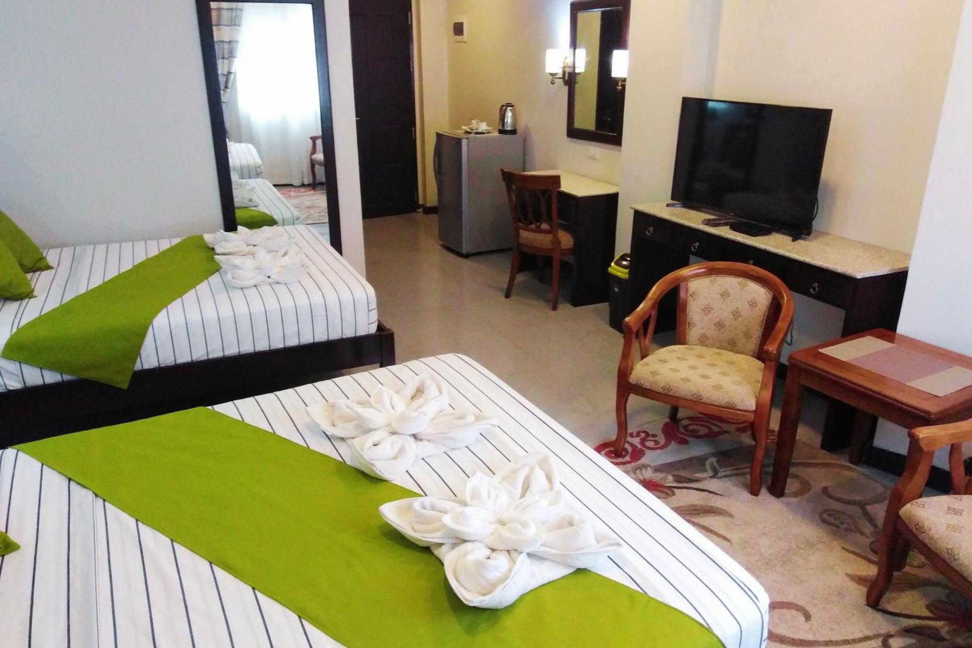 Venezia Suites Hotel Iloilo Værelse billede