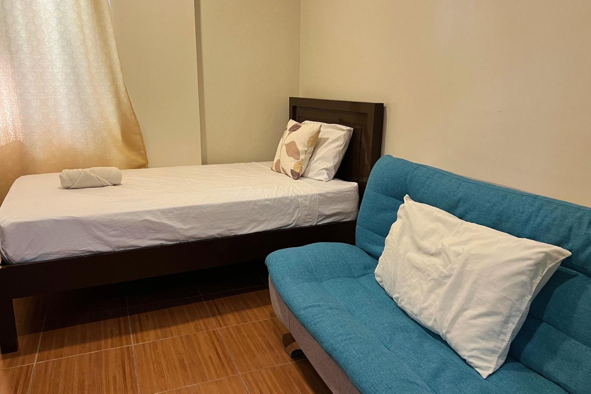 Venezia Suites Hotel Iloilo Værelse billede