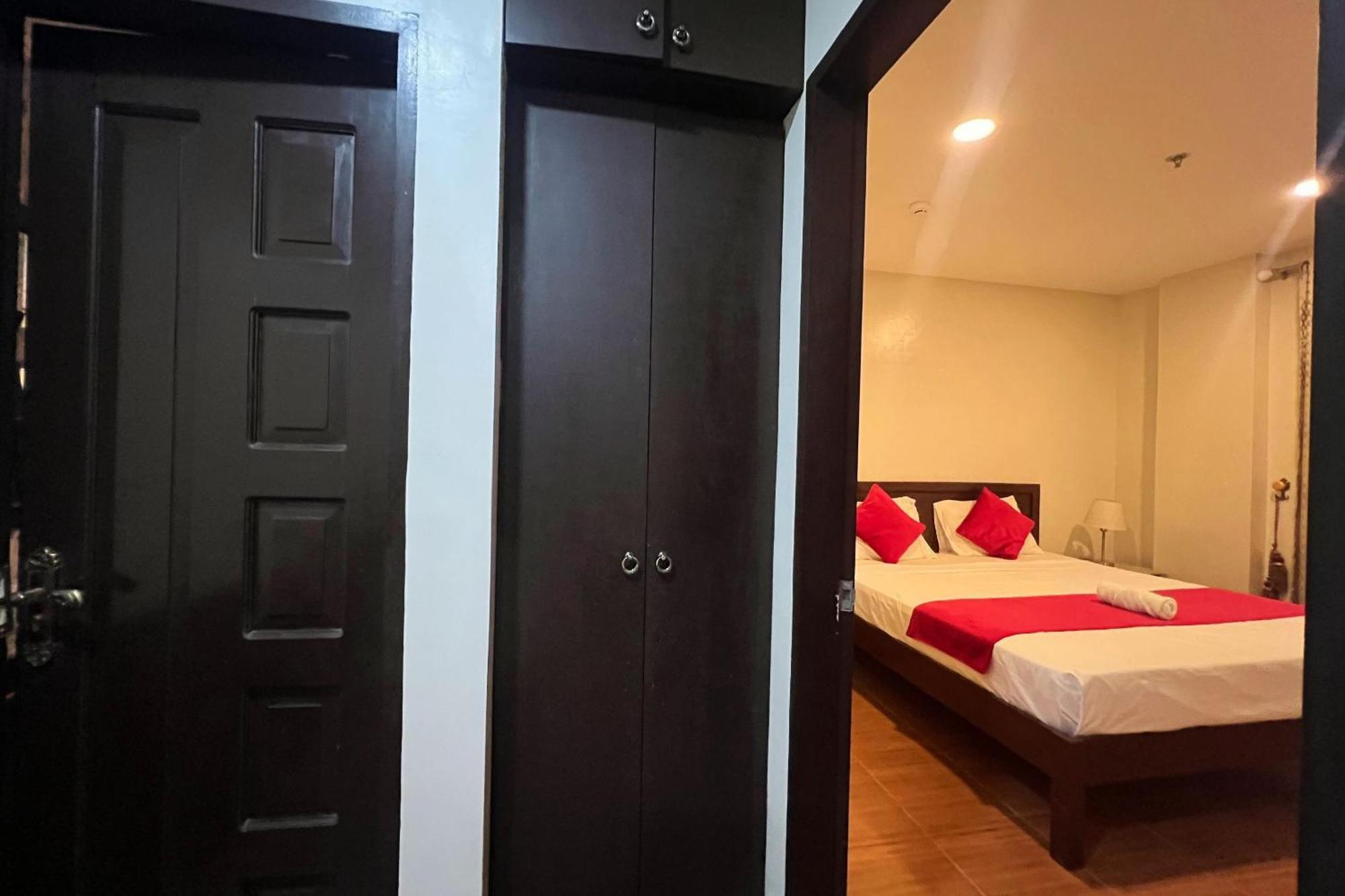 Venezia Suites Hotel Iloilo Værelse billede