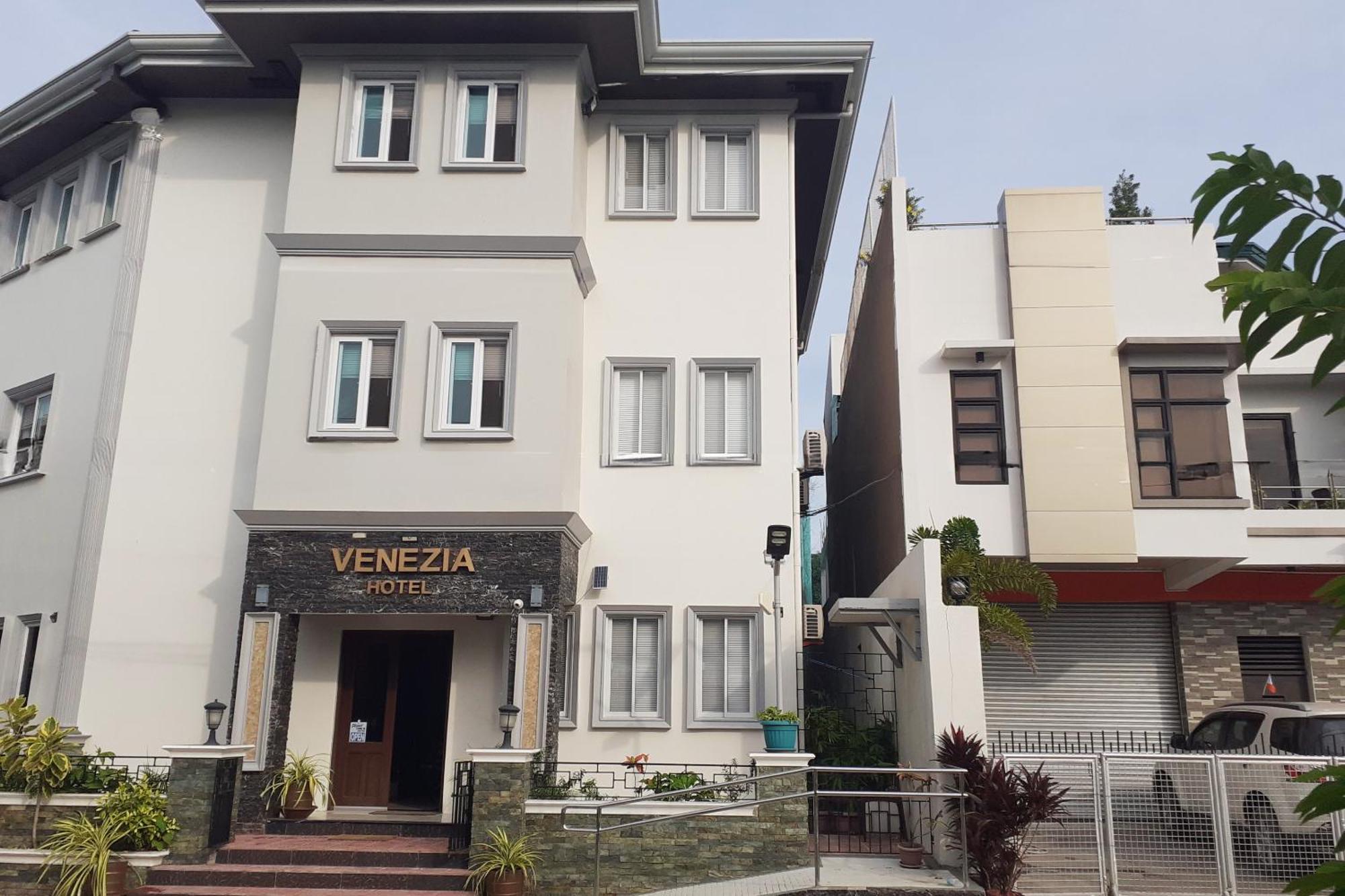 Venezia Suites Hotel Iloilo Eksteriør billede