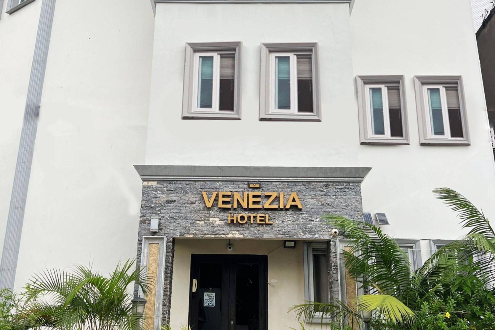 Venezia Suites Hotel Iloilo Eksteriør billede